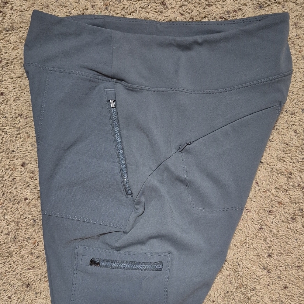 Athleta Headlands Hybrid High Rise Cargo Legging - Picture 5 of 6